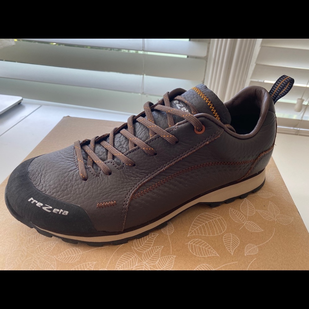 Trekking/ hiking shoes